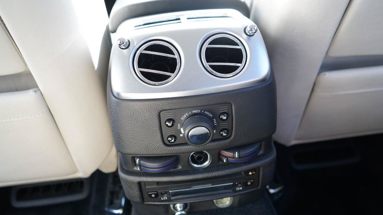 Used 2011 Rolls-Royce Ghost RWD image 64