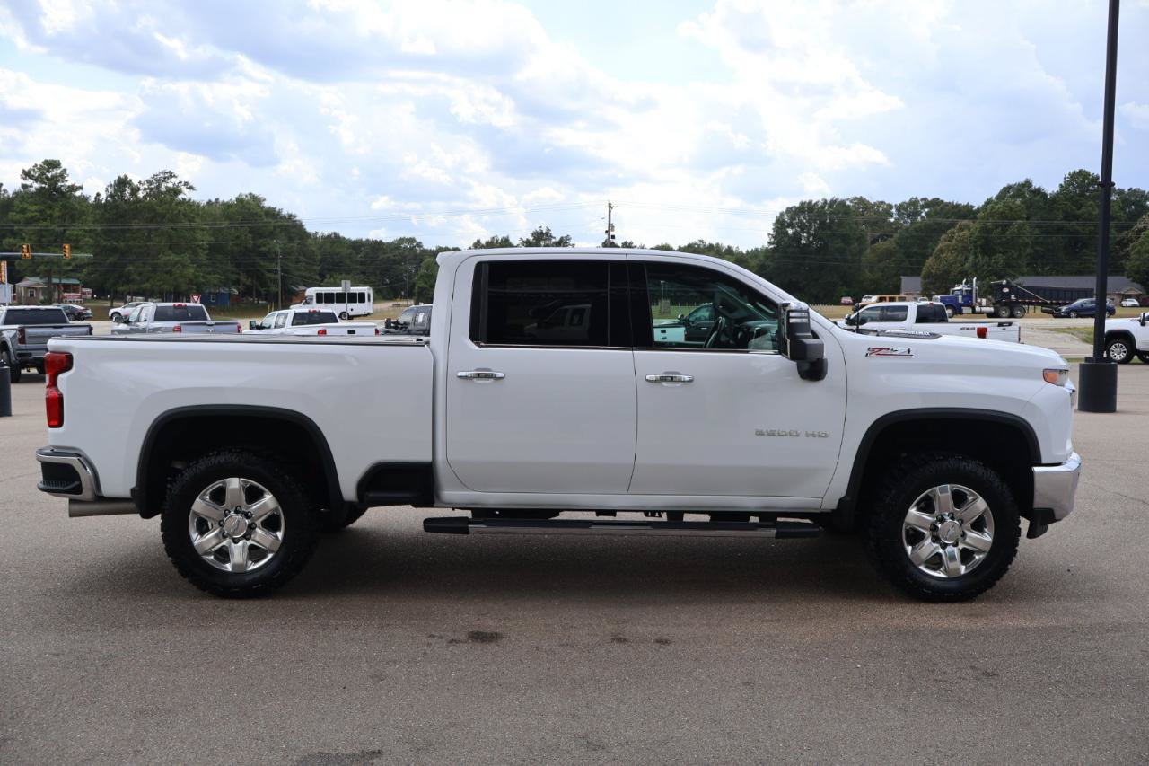 Used 2020 Chevrolet Silverado 2500 LTZ w/ LTZ Premium Package AWD/4WD image 6