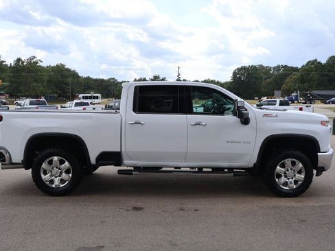 Used 2020 Chevrolet Silverado 2500 LTZ w/ LTZ Premium Package AWD/4WD image 6