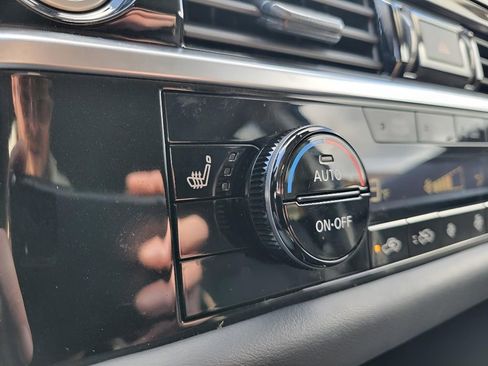 Used 2024 Nissan Pathfinder SV AWD/4WD image 22