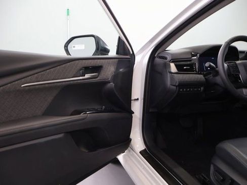 New 2026 Toyota Camry XLE AWD/4WD image 8