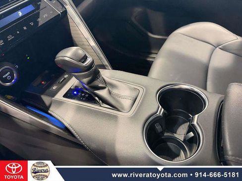 Certified 2024 Toyota Venza XLE AWD/4WD image 23