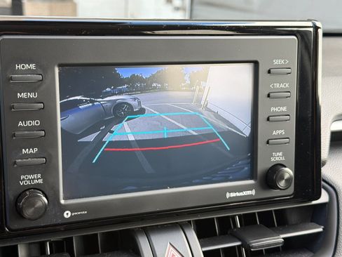 Used 2022 Toyota RAV4 XLE FWD image 25