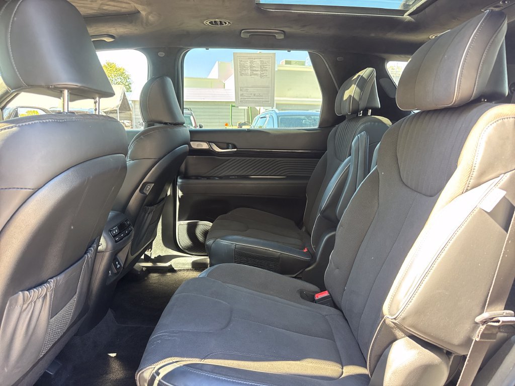 Used 2025 Hyundai Palisade Calligraphy AWD/4WD image 11
