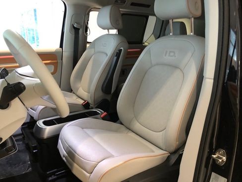 New 2025 Volkswagen ID. Buzz Pro S Plus image 35