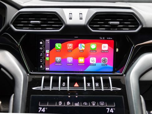 Used 2021 Lamborghini Urus image 95