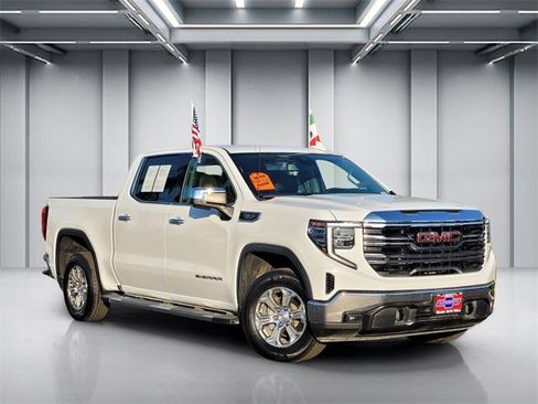 Used 2024 GMC Sierra 1500 SLT image 1