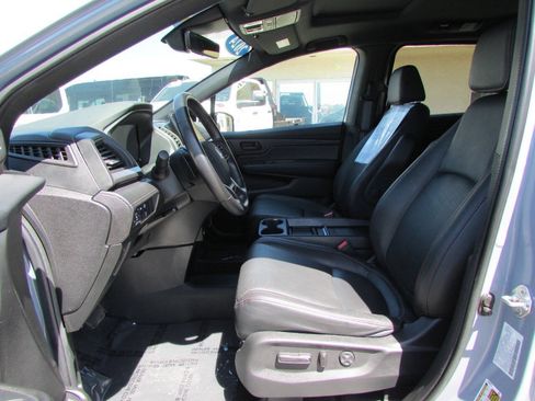 Used 2024 Honda Odyssey Sport image 13