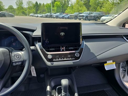 Used 2026 Toyota Corolla LE FWD image 21