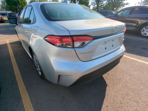 Used 2023 Toyota Corolla LE FWD image 4
