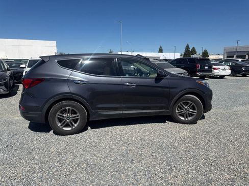 Used 2017 Hyundai Santa Fe Sport FWD image 4