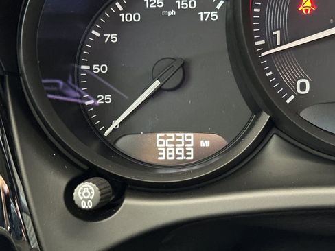 Used 2025 Porsche Macan image 33