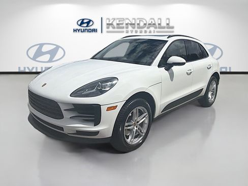 Used 2021 Porsche Macan AWD/4WD image 3