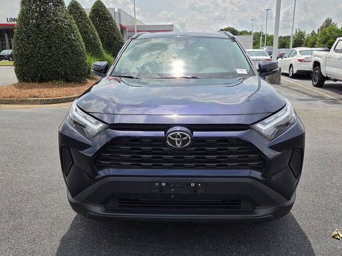 Used 2025 Toyota RAV4 XLE AWD/4WD image 2