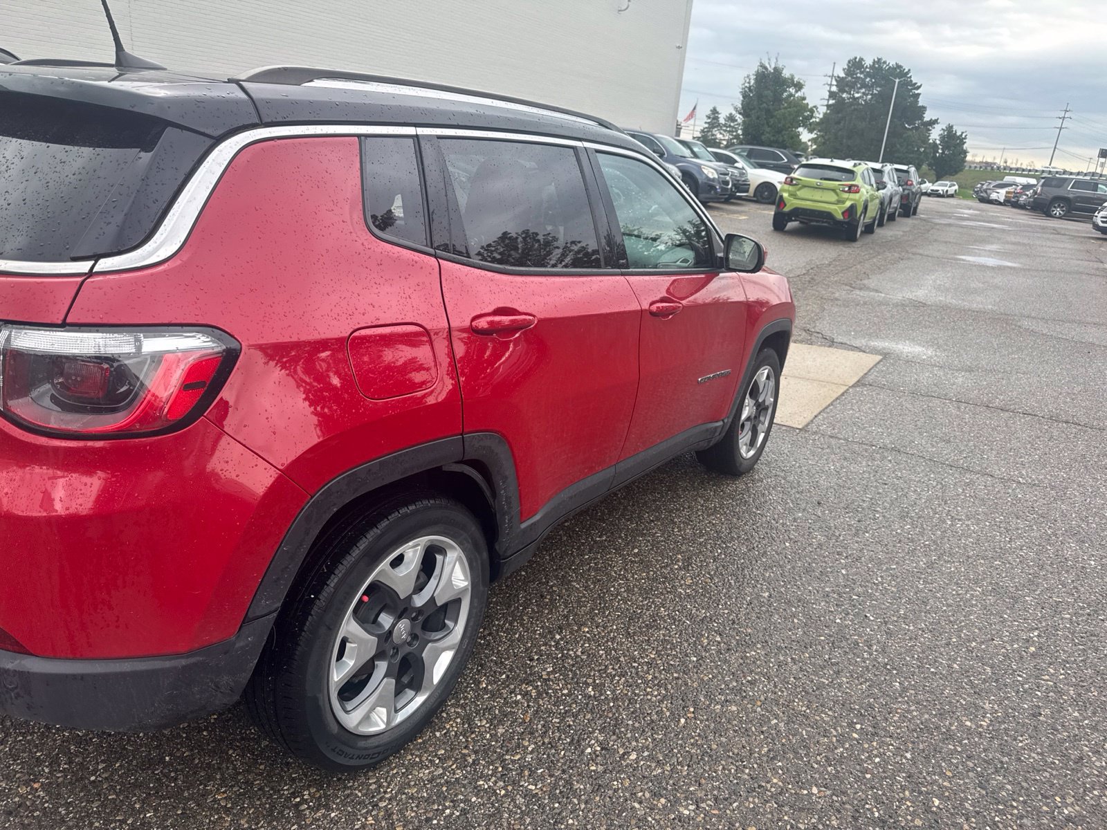 Used 2021 Jeep Compass Limited w/ Sun and Sound Group AWD/4WD image 3