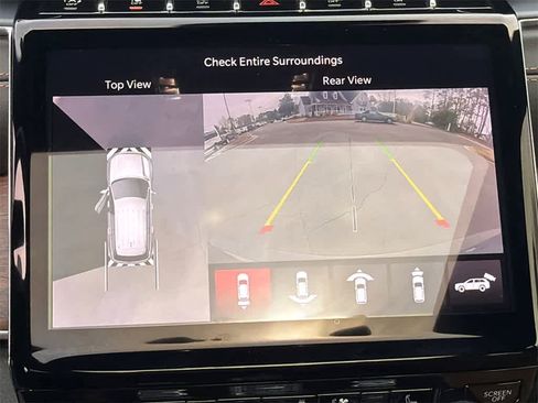 Used 2023 Jeep Grand Cherokee Summit w/ Luxury Tech Group V image 29