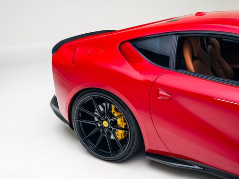 Used 2019 Ferrari 812 Superfast image 21