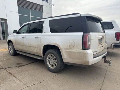 Used 2020 GMC Yukon XL SLT image 5