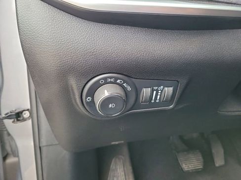 Used 2024 Jeep Compass Latitude w/ Altitude Special Edition image 16