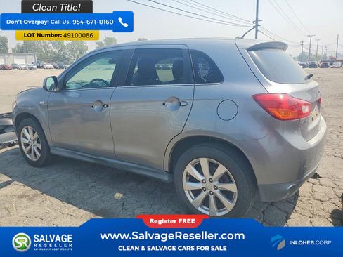 Used 2013 Mitsubishi Outlander Sport SE FWD image 3