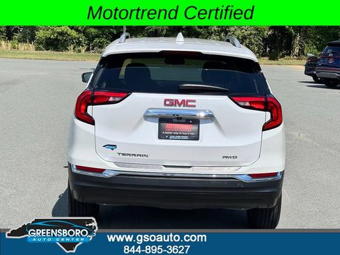Used 2021 GMC Terrain SLT w/ LPO, Bright Accent Package AWD/4WD image 4
