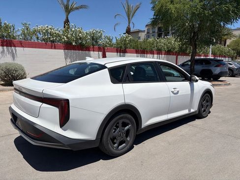 Used 2025 Kia K4 FWD image 2