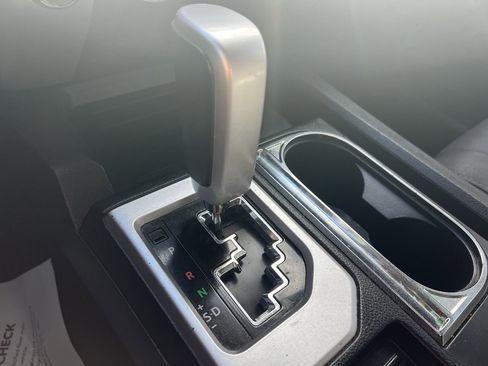 Used 2018 Toyota Tundra SR5 w/ SR5 Upgrade Package image 26