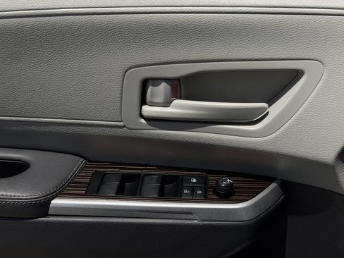 Used 2022 Toyota Sienna LE FWD image 24