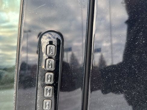 Used 2003 Ford Explorer XLT image 7