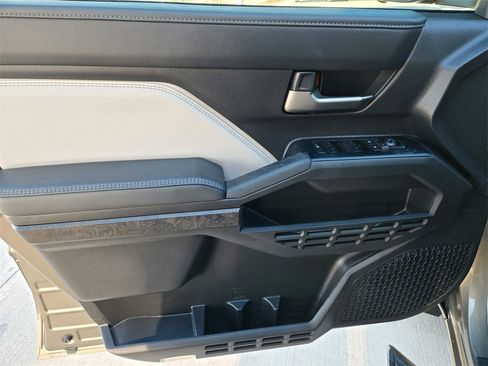 Certified 2025 Toyota Tacoma Limited image 31