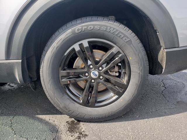Used 2021 Ford Explorer XLT AWD/4WD image 27