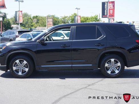 Used 2025 Honda Pilot EX-L image 17