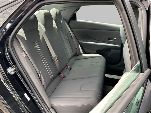 Used 2025 Hyundai Elantra Hybrid FWD image 20