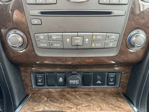 Used 2016 INFINITI QX80 4WD w/ Driver's Assistance Package image 19