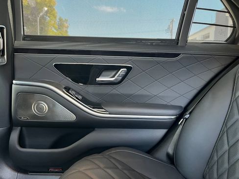 Used 2024 Mercedes-Benz S 580e 4MATIC Sedan image 22
