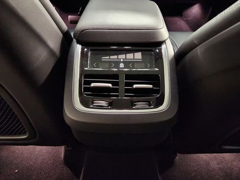 Used 2025 Volvo XC60 B5 Ultra w/ Protection Package Premier AWD/4WD image 31