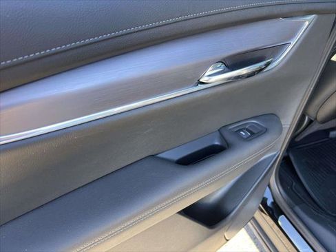 Used 2024 Cadillac XT6 Luxury image 11