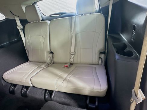 Used 2019 Buick Enclave Essence image 30