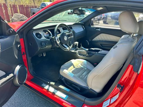 Used 2012 Ford Mustang Premium RWD image 8