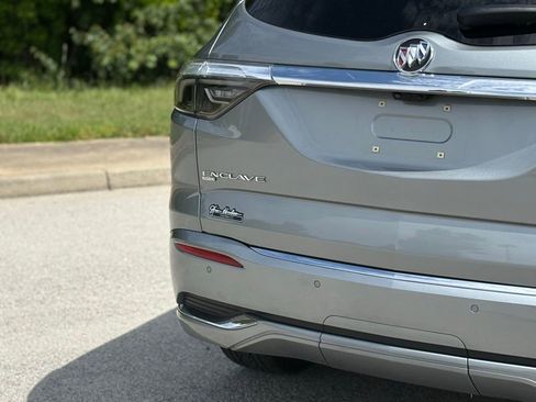 Used 2023 Buick Enclave Avenir w/ Trailering Package, 5000 lbs. AWD/4WD image 15