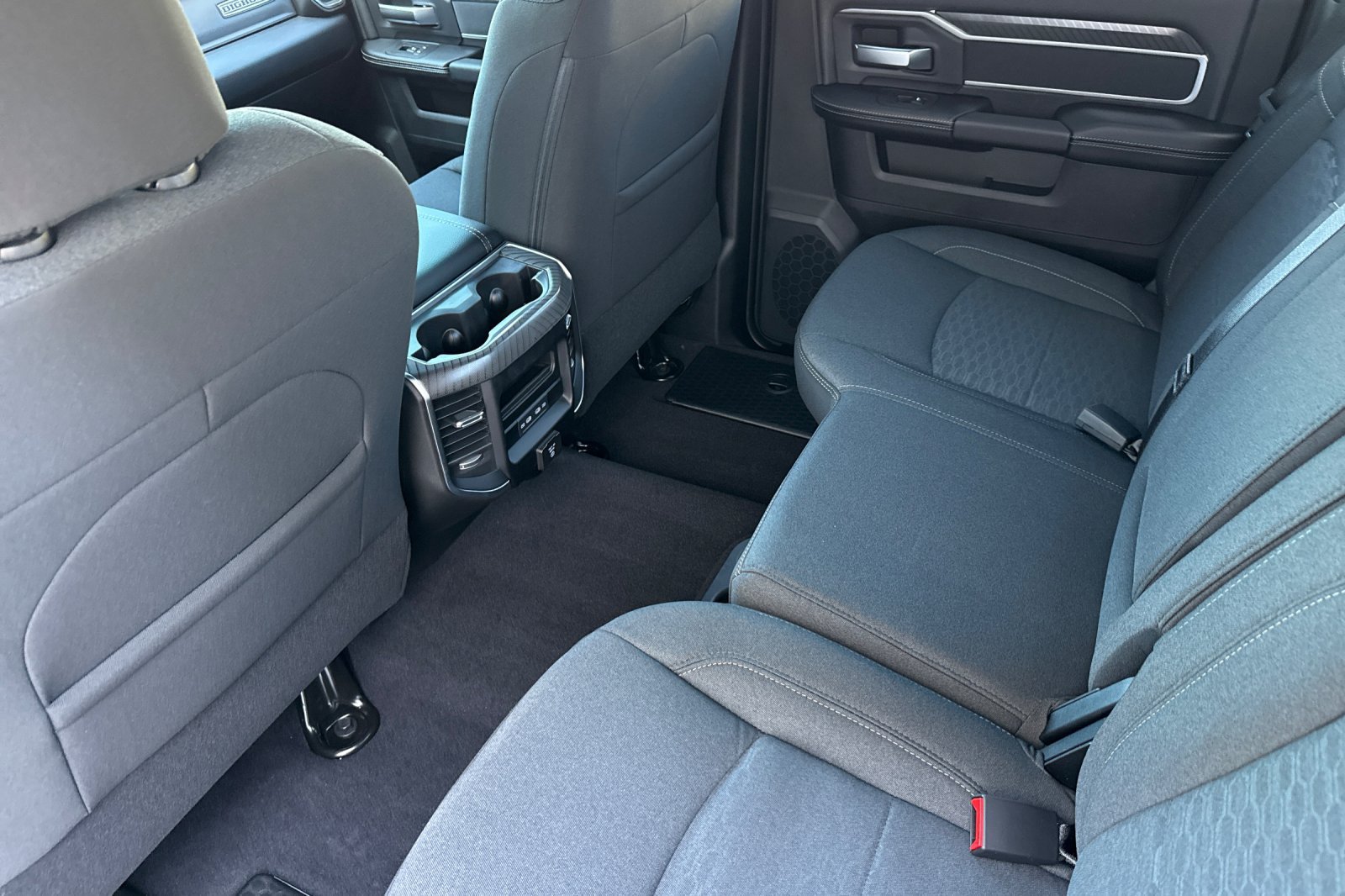 New 2026 RAM 3500 Big Horn AWD/4WD image 15