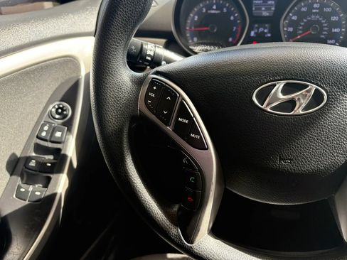 Used 2014 Hyundai Elantra GT FWD image 14