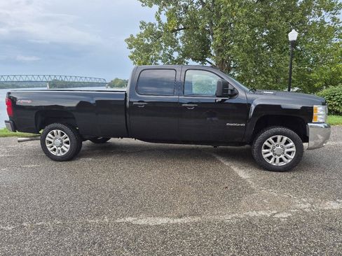 Used 2008 Chevrolet Silverado 2500 LT w/ 1LT Convenience Package AWD/4WD image 3