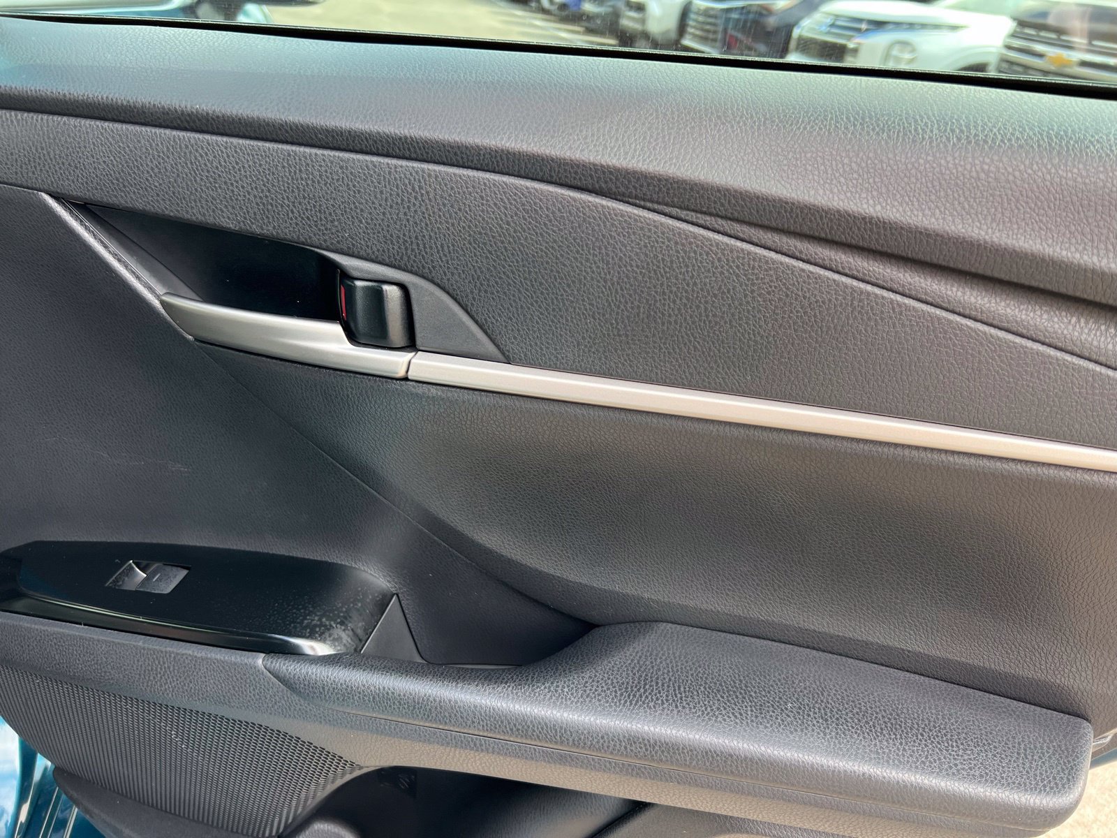 Used 2025 Toyota Camry SE FWD image 42