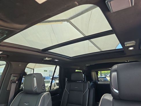 Used 2022 Cadillac Escalade Sport w/ Touring Package AWD/4WD image 9