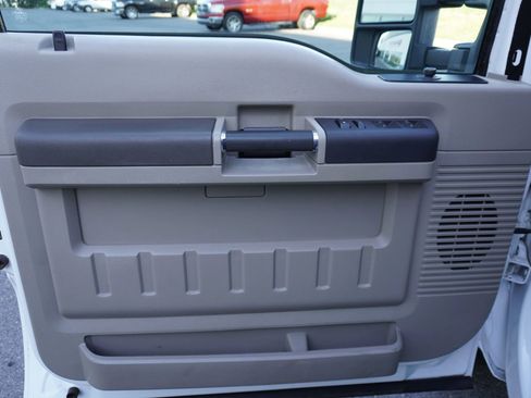 Used 2010 Ford F350 XL image 10