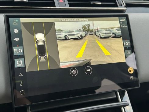 Used 2025 Land Rover Range Rover Velar Dynamic SE image 34