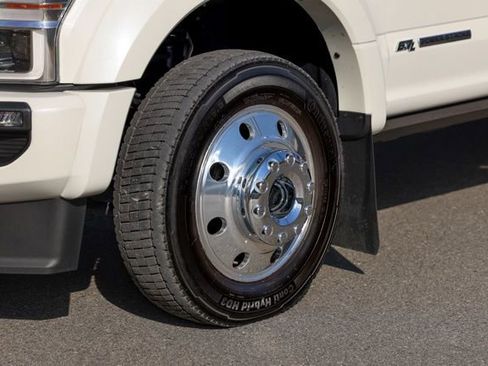 Used 2022 Ford F450 Limited w/ FX4 Off-Road Package image 8