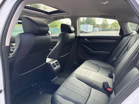 Used 2018 Honda Accord Touring image 20