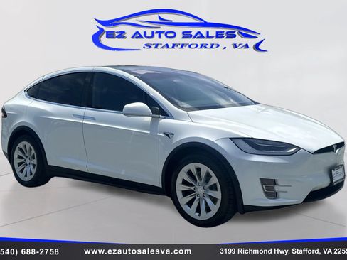 Used 2018 Tesla Model X 75D AWD/4WD image 3